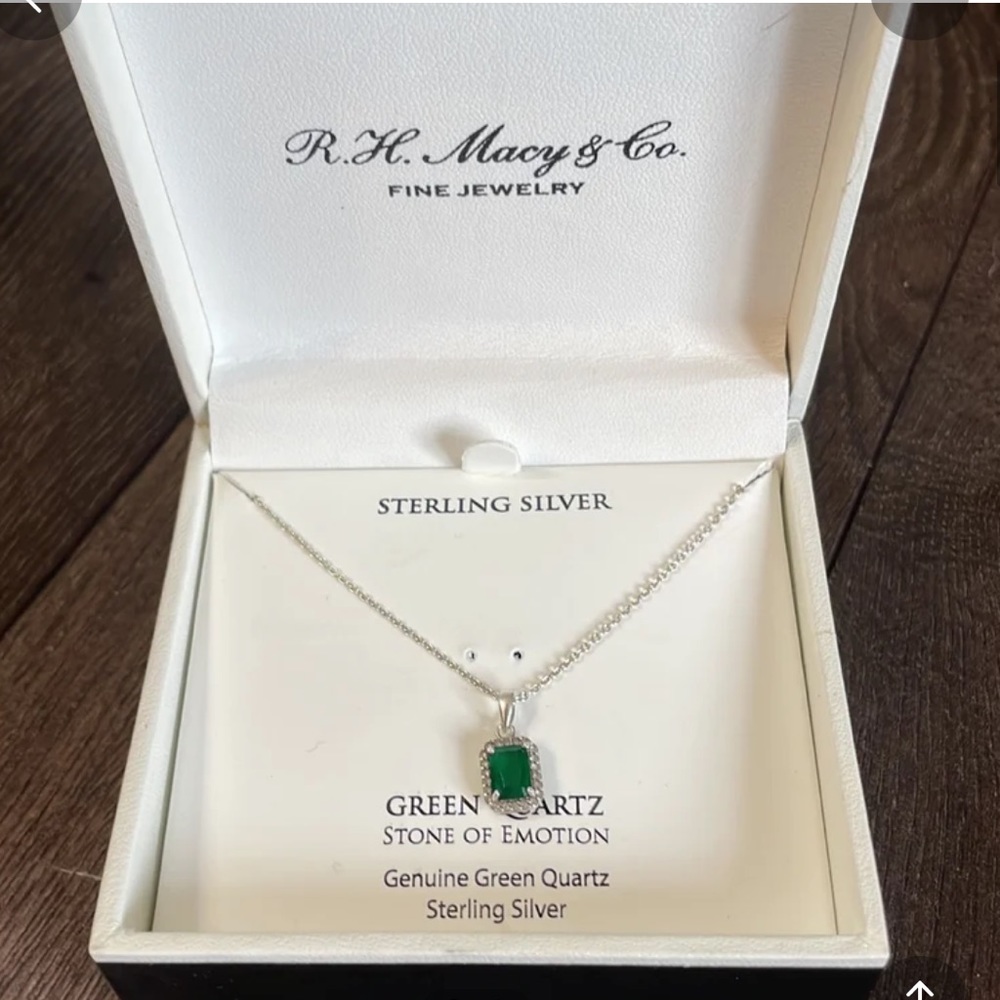 Green quartz and sterling silver necklace
